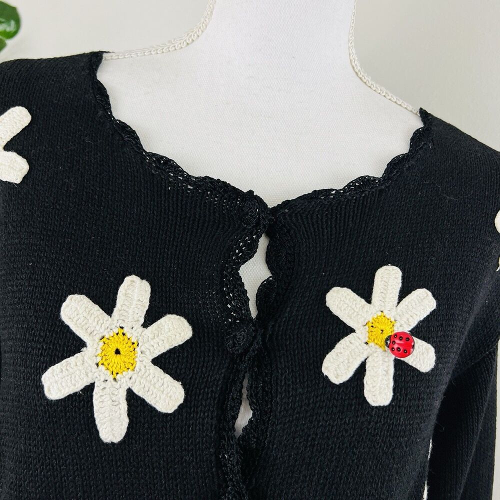 Vtg Shenanigans Black Daisy & Ladybug Y2K Cottagecore Knitted Cardigan Sweater M - Picture 2 of 10